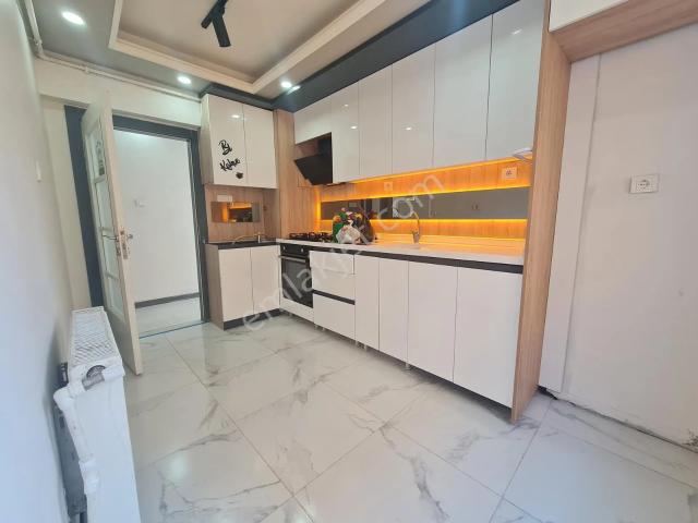 Süvari Mh. Merkezi Konumda Full Yapılı Katta 3+1 Daire