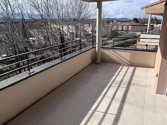Suze la Rousse 26790 Achat / Vente appartement 4 pièces t4 au dernier étage terrasse