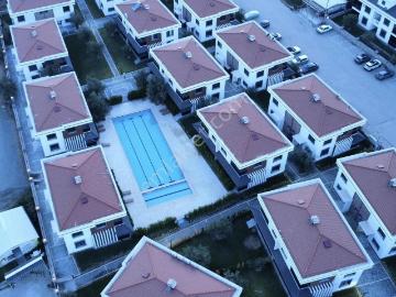 Sv Gayrimenkulden 2+1 Havuzlu Denize Yakın Villa Lüx
