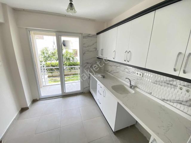 Sv Gayrimenkulden 2+1 İçi Sıfır Yapılmış Denize 80 Mt