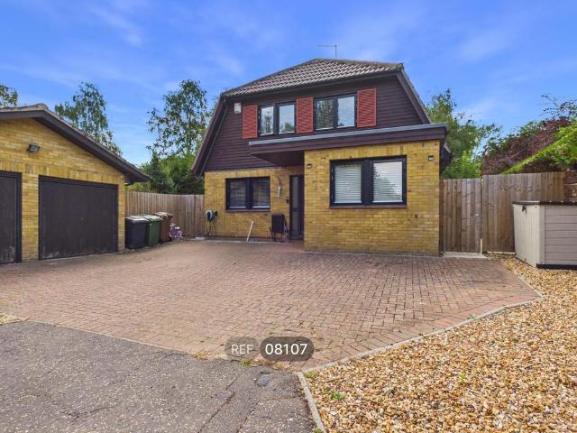 Svenskaby, Peterborough, PE2 6YZ 4 bed detached house to rent £1,850 pcm £427 pw