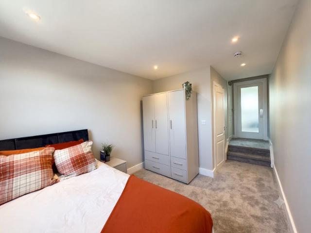 SW19 Prime Studio With DRY Kitchen 4 Mins to TUBE