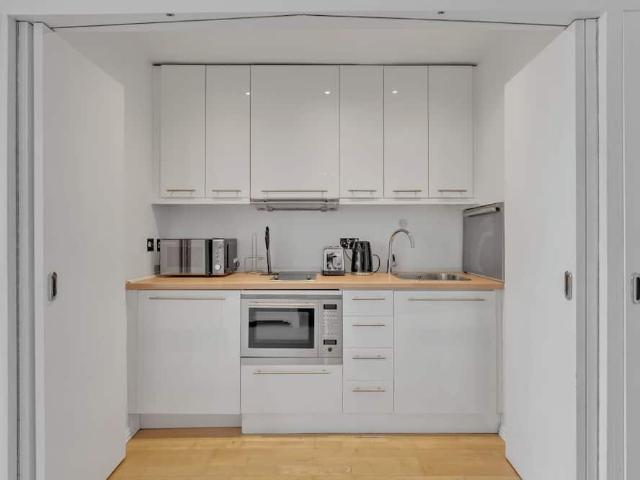 SW1, 35 Moreton Street, London, SW1V 2NY, United Kingdom | 1 bed townhouse for rent #134288434 | Rentberry