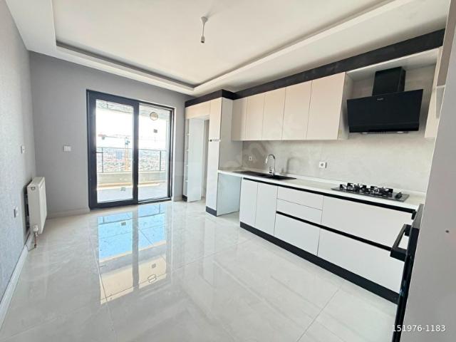 SYM'DEN TÖREKENT NEWARA PANORAMADA ASANSÖRLÜ EBEVENY B. YAPILI 4+1DAİRE