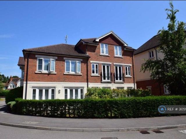 Symeon Place, Caversham, Reading, RG4 2 bed flat to rent £1,900 pcm £438 pw