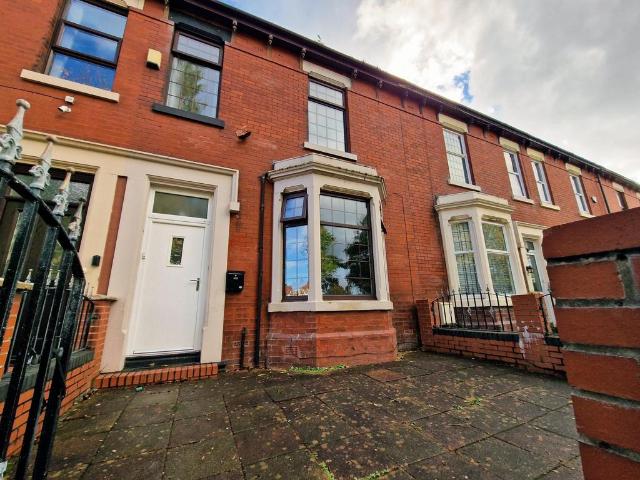 Symonds Road, Preston PR2 4 bed terraced house to rent £1,150 pcm £265 pw