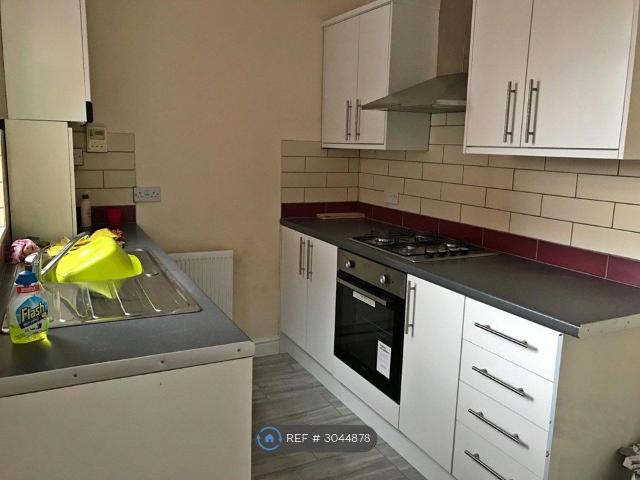 Symons St, Wakefield WF2, 3 bed terraced house to rent, £1,050 pcm | PrimeLocation