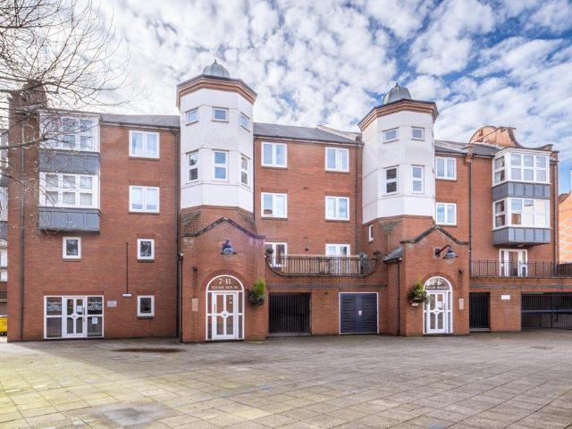 Symphony Court, Park Central, B16 8AG, United Kingdom | 2 bed apartment for rent #128995008 | Rentberry