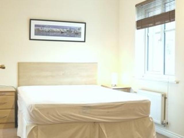 Symphony Close, Edgware HA8, 1 bed flat to rent, £1,650 pcm | PrimeLocation