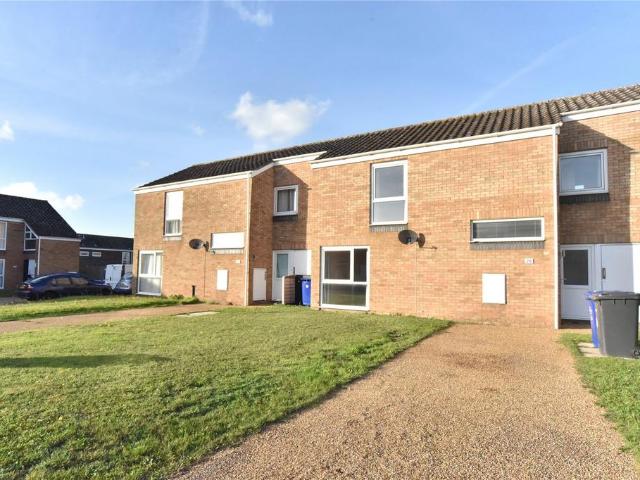 Sycamore Walk, RAF Lakenheath. 3 bed terraced house to rent £1,515 pcm £350 pw