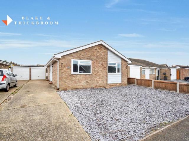 Sycamore Way, Kirby Cross. 3 bed detached bungalow to rent £1,550 pcm £358 pw
