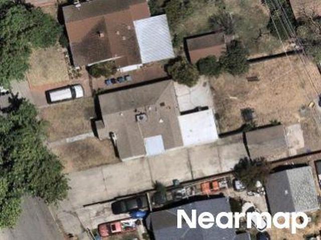 Sycamore Ave