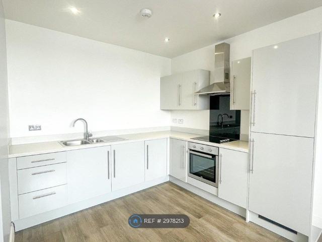 Sycamore Court, Luton LU2, 1 bed flat to rent, £1,100 pcm | PrimeLocation