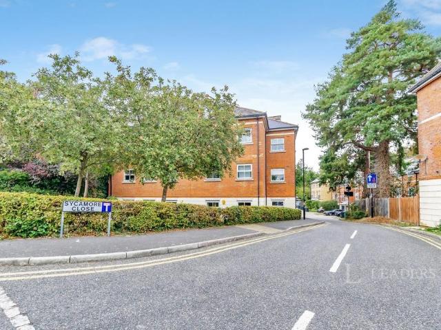 Sycamore Close, South Croydon, CR2 2 bed flat to rent £1,650 pcm £381 pw