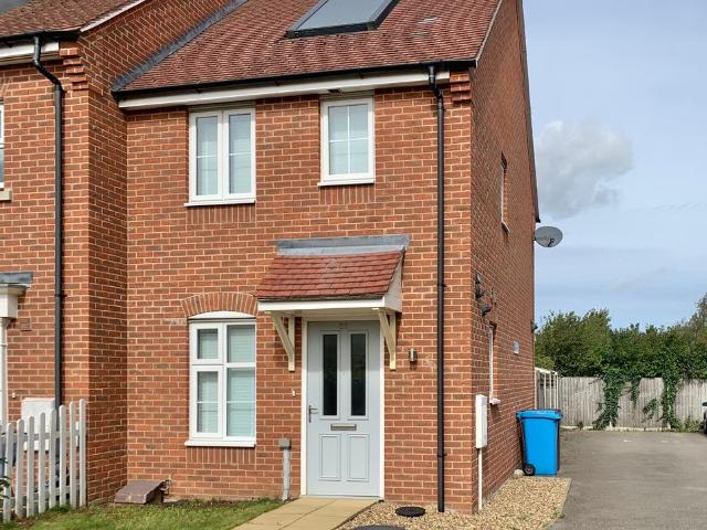 Sycamore Drive, Bury St. Edmunds IP32, 2 bed property to rent, £1,350 pcm | PrimeLocation