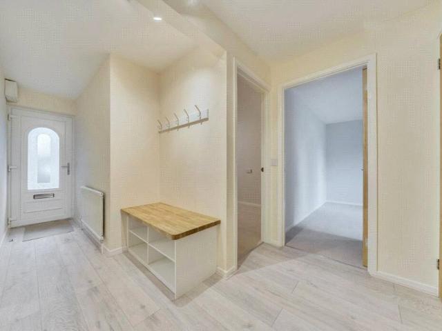 Sycamore Drive, Carterton, OX18 2 bed flat to rent £1,450 pcm £335 pw