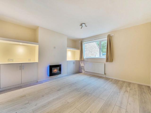 Sycamore Drive, Carterton, Oxfordshire, OX18