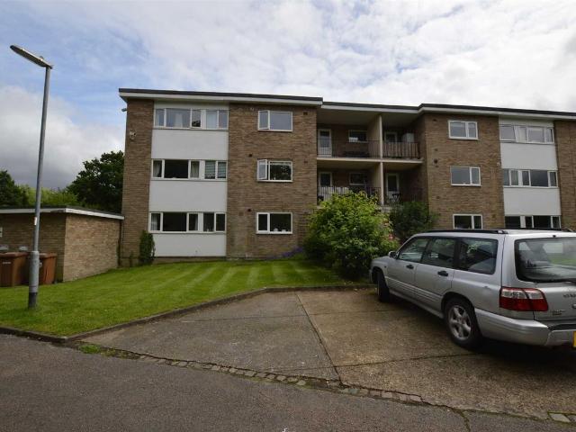 Sycamore Road, Croxley Green WD3, 2 bed flat to rent, £1,600 pcm | PrimeLocation