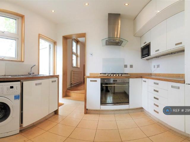 Sydenham, London, SE26 1 bed flat to rent £1,795 pcm £414 pw