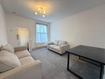 Sydenham Road, Croydon 2 bed apartment to rent £1,499 pcm £346 pw