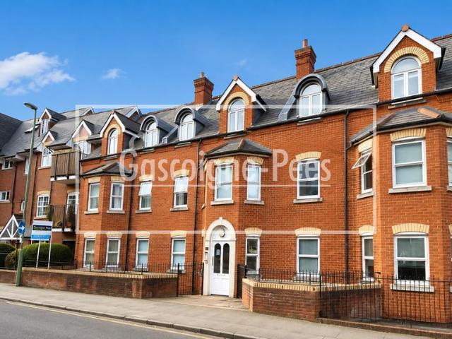 Sydenham Road, Guildford, GU1 2 bed apartment to rent £1,900 pcm £438 pw