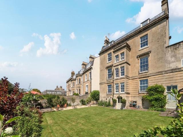 Sydney Buildings Bath BA2 4 bed detached house to rent £8,000 pcm £1,846 pw