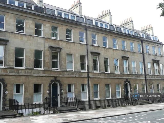 Sydney Place, Bath, BA2 2 bed flat to rent £1,900 pcm £438 pw