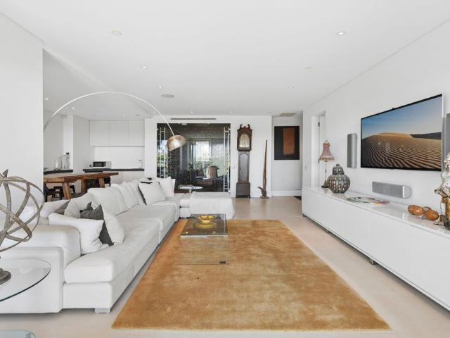 Sydney Trophy Home with World Class Harbour Views
