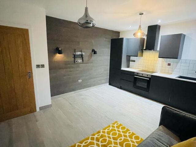 Sykefield Avenue, Leicester LE3 2 bed flat to rent £950 pcm £219 pw