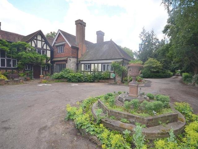 Sylvan Avenue, Hornchurch RM11, 2 bed detached house to rent, £1,900 pcm | PrimeLocation