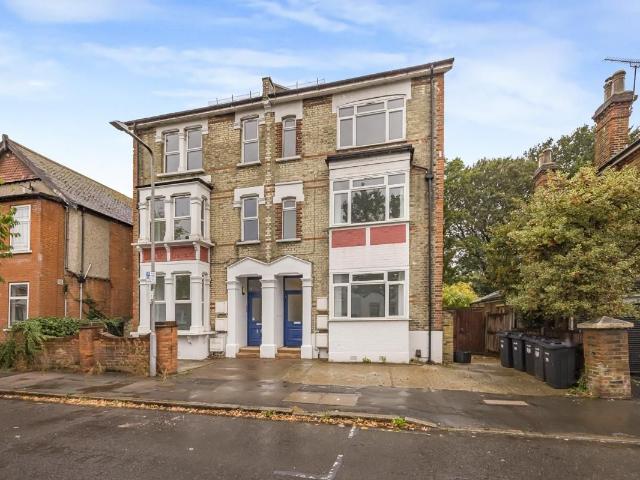 Sylvan Road, Wanstead, London E11, 1 bed flat to rent, £1,550 pcm | PrimeLocation
