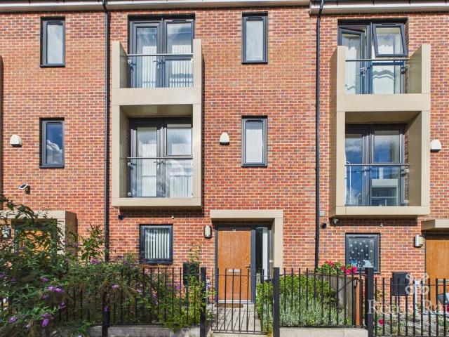 Sylvia Pankhurst Way, Greater. 4 bed terraced house to rent £1,695 pcm £391 pw