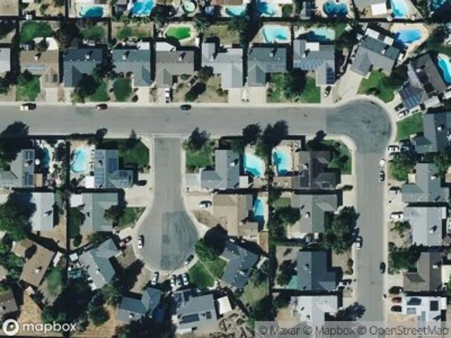 Sylmar Ave