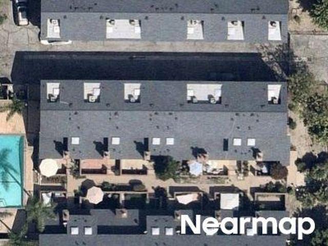 Sylmar Ave