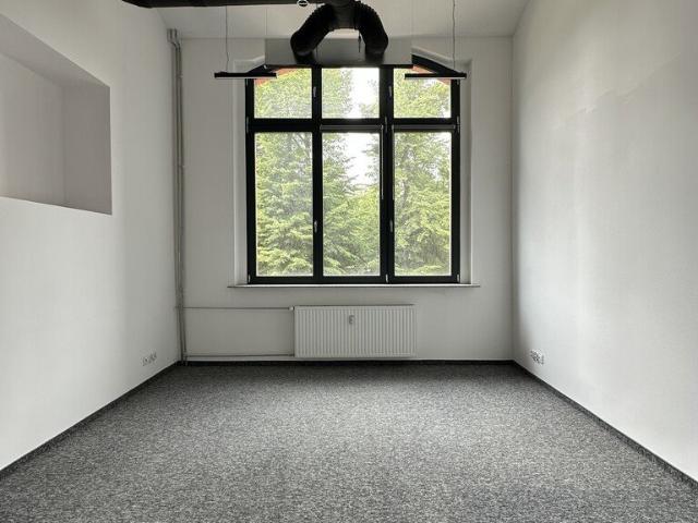 Na wynajem nowoczesny lokal 20 m² z windą i klimatyzacją