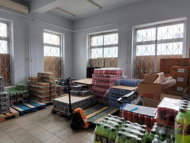 Lokal użytkowy 87 m2 z witryną i wysokoscią 3,8 m zapraszam