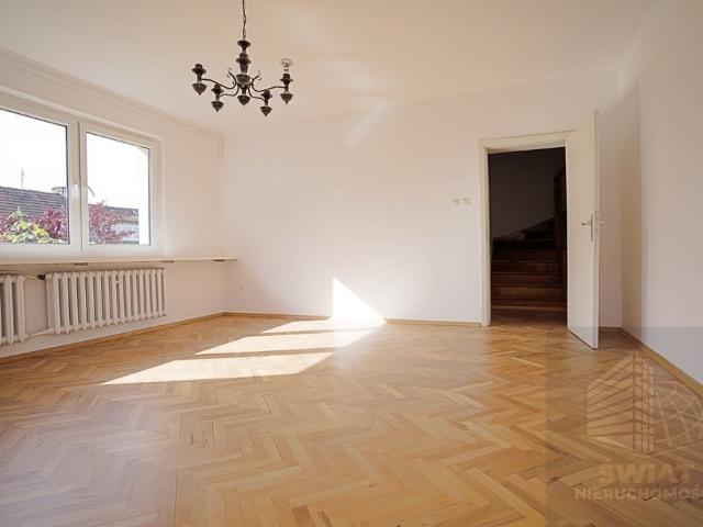 Dom wolnostojący 337m2, po remoncie, taras, garaż