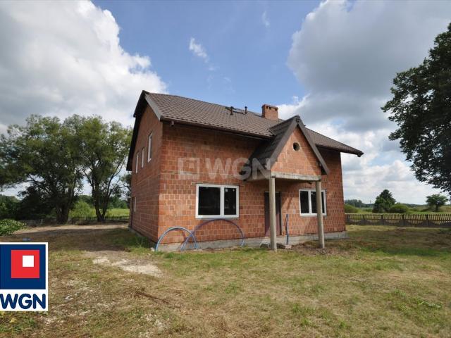 Zapraszam do obejrzenia domu 176 m² z dużą działką i garażem