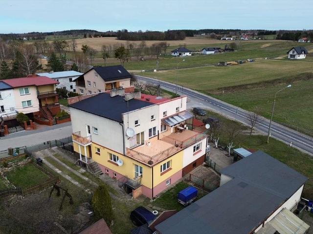 Polecam przestronne 3 pokojowe mieszkanie z garażem i dużymi pomieszczeniami