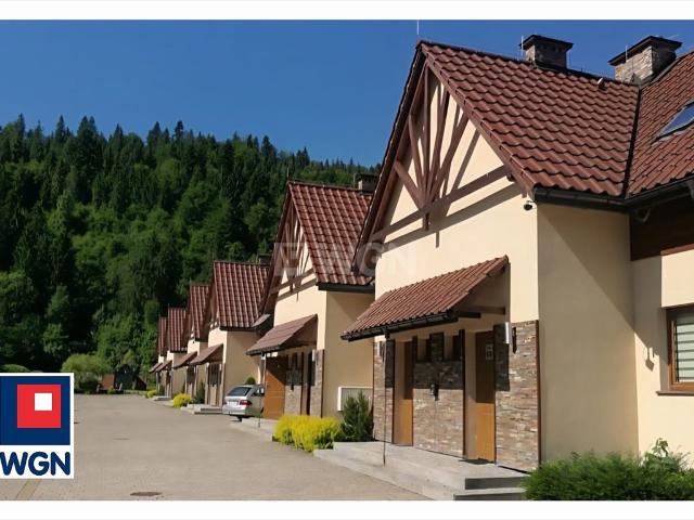 Malowniczy dwupoziomowy apartament z sauną i kominkiem