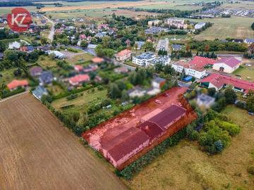 Obiekt usługowy 1000 m² z halami i biurami – świetna inwestycja